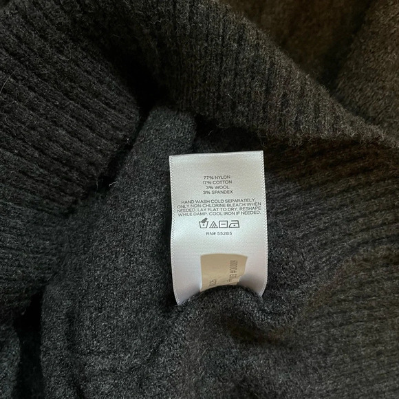 Express Dark Gray V-neck Oversized Plush Pullover Tunic Sweater Small Women’s - Picture 9 of 10